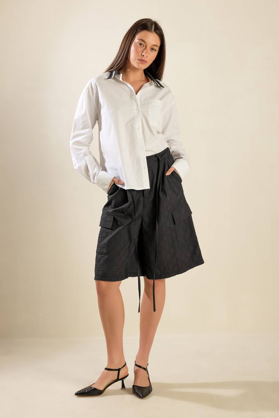 SEE WHAT HAPPENS WOVEN BERMUDA SHORTS Flying Tomato